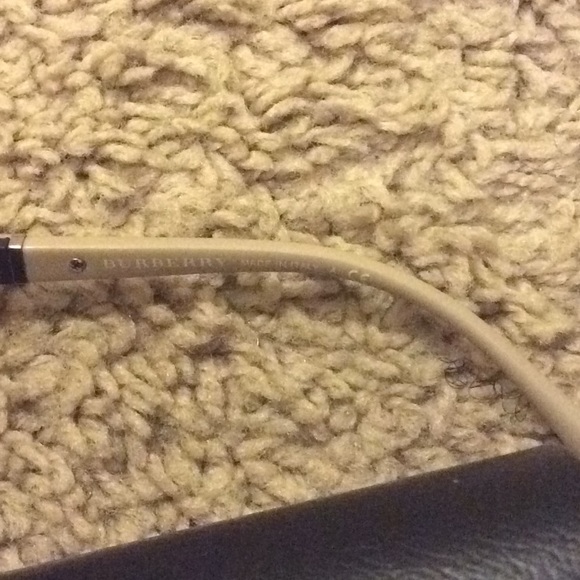 Authentic Burberry sunglasses - Picture 4 of 6